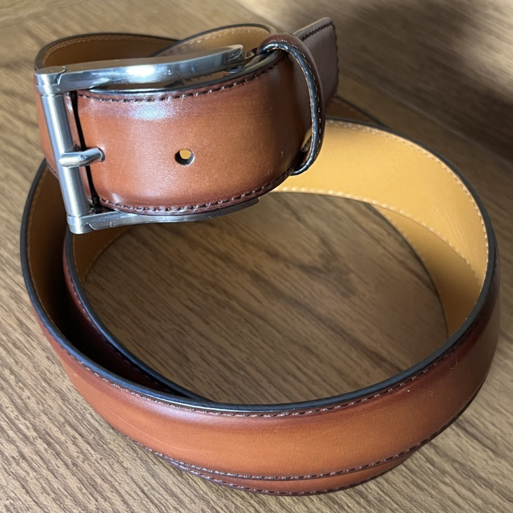 Magnanni Belt Size 42 in Brown Tobacco Leather